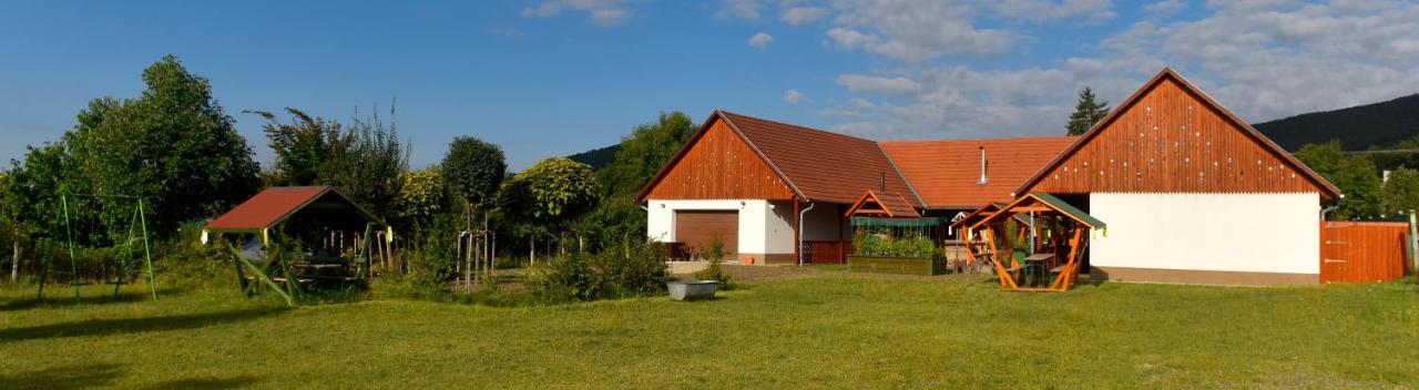 Nyakiglab Villa Szegi Buitenkant foto