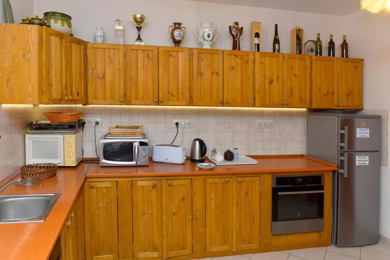 Nyakiglab Villa Szegi Buitenkant foto