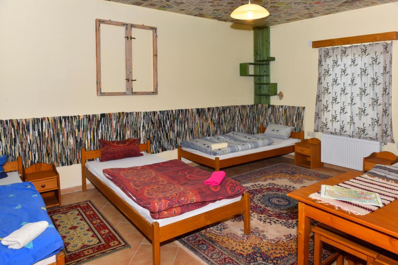 Nyakiglab Villa Szegi Buitenkant foto