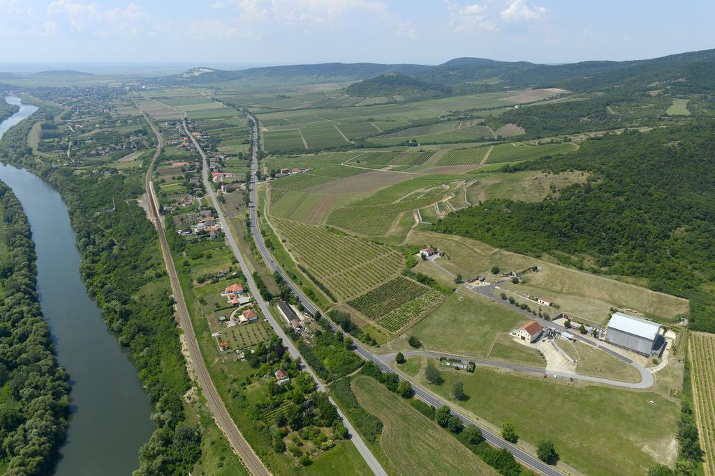 Nyakiglab Villa Szegi Buitenkant foto